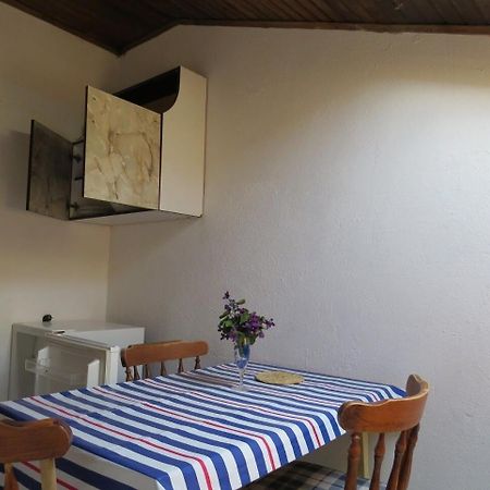 אומיס Apartment Rene מראה חיצוני תמונה