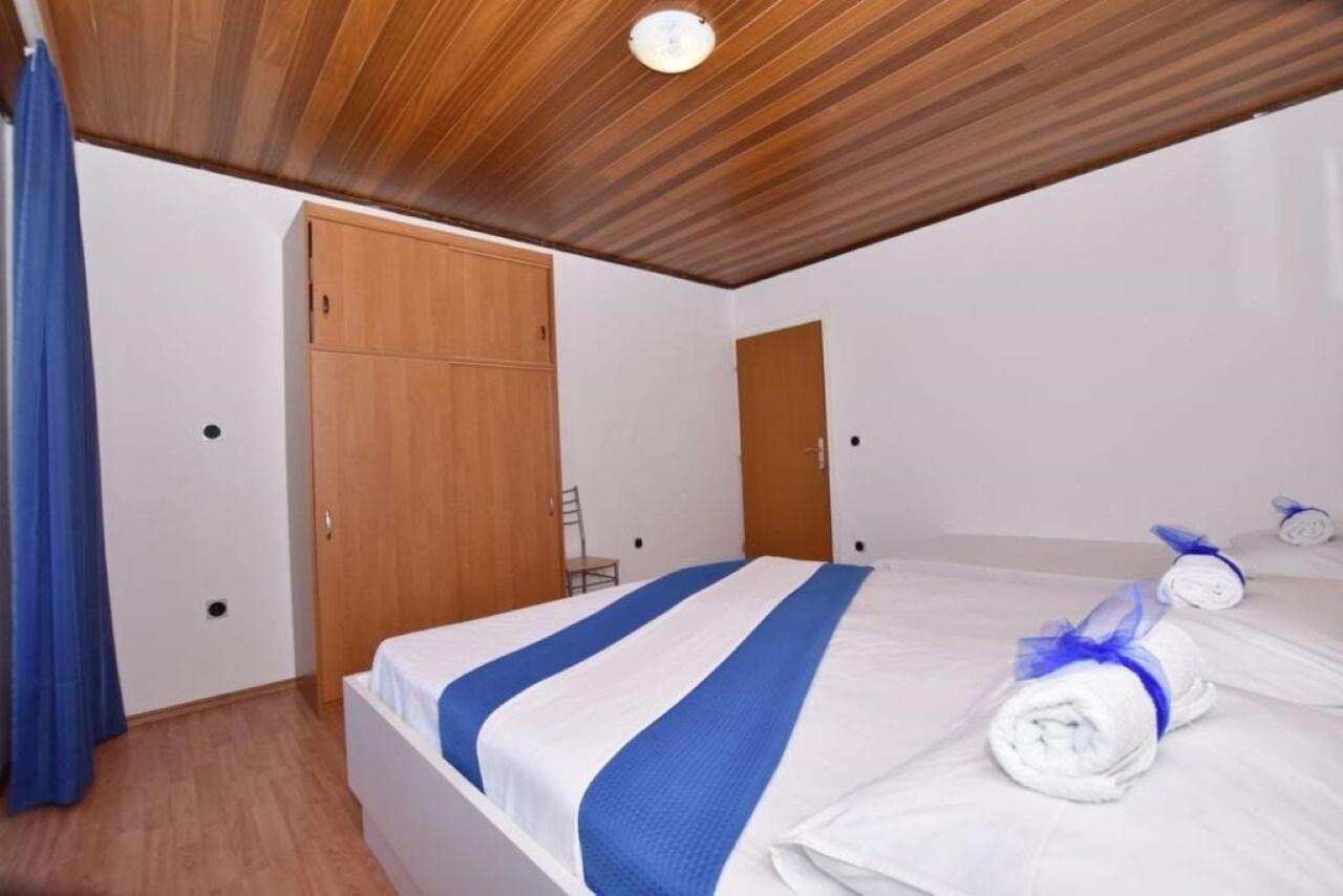 אומיס Apartment Rene מראה חיצוני תמונה